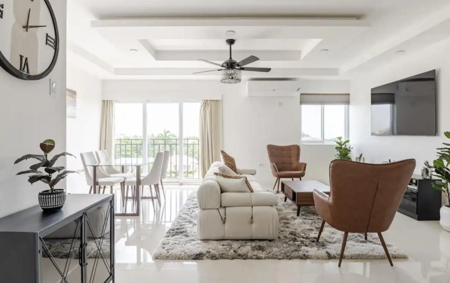 Luxe City Oasis 2Br With Rooftop Pool And Gym 金斯敦